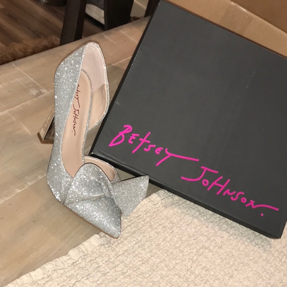 Betsey Johnson-Ladies Heel-Brand New-Size 7
